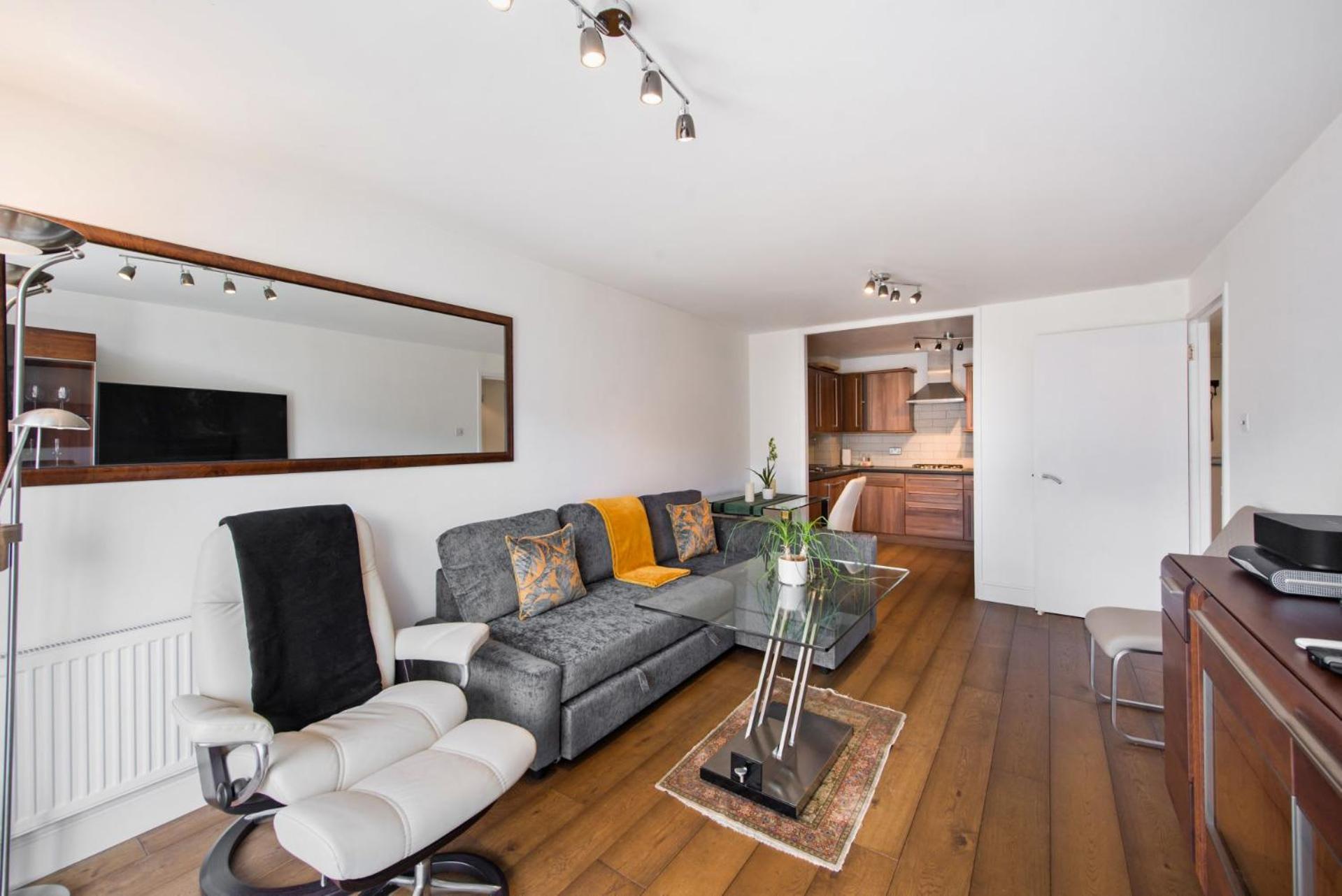 Views For Days - Fitzrovia - By Frankie Says Appartement *